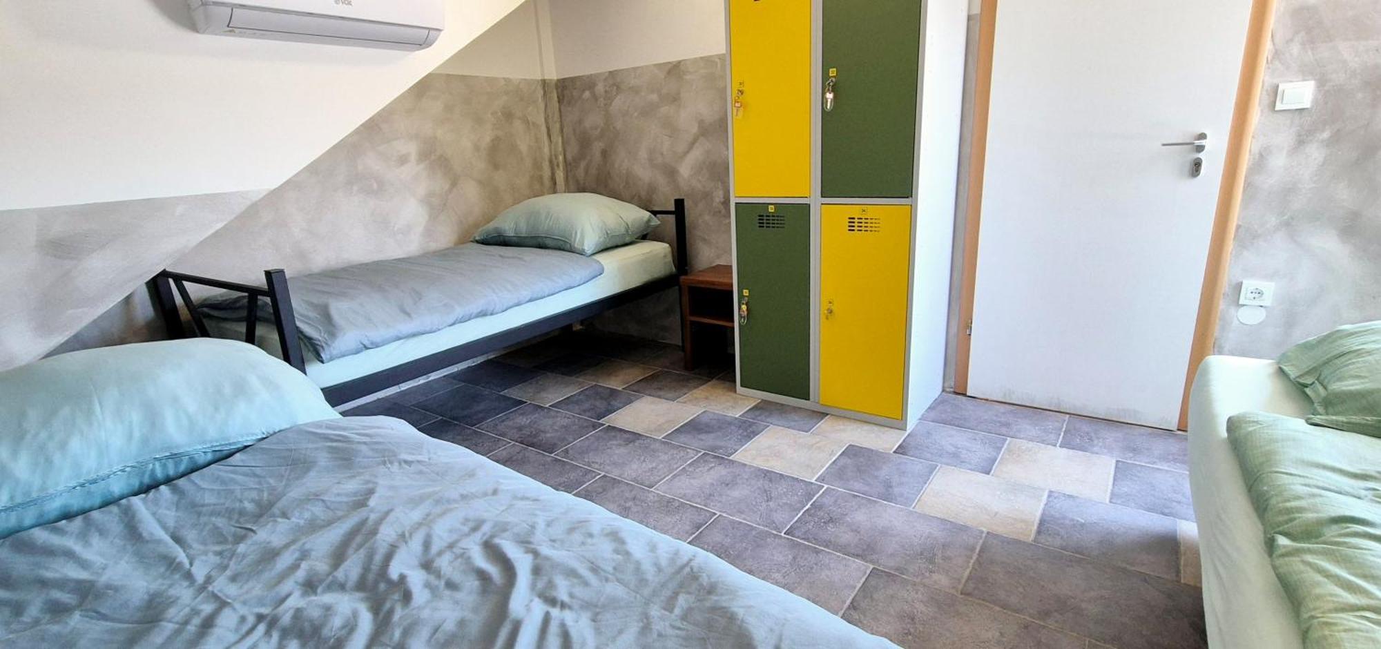 Bled Lesce Station Rooms And Beds Екстер'єр фото
