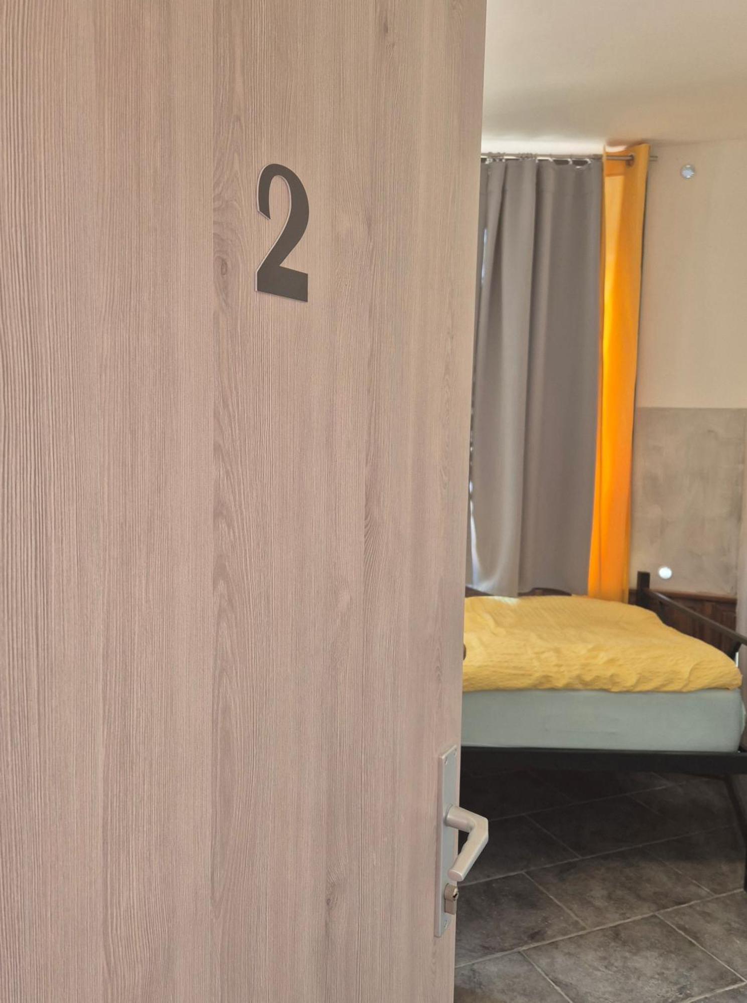 Bled Lesce Station Rooms And Beds Екстер'єр фото