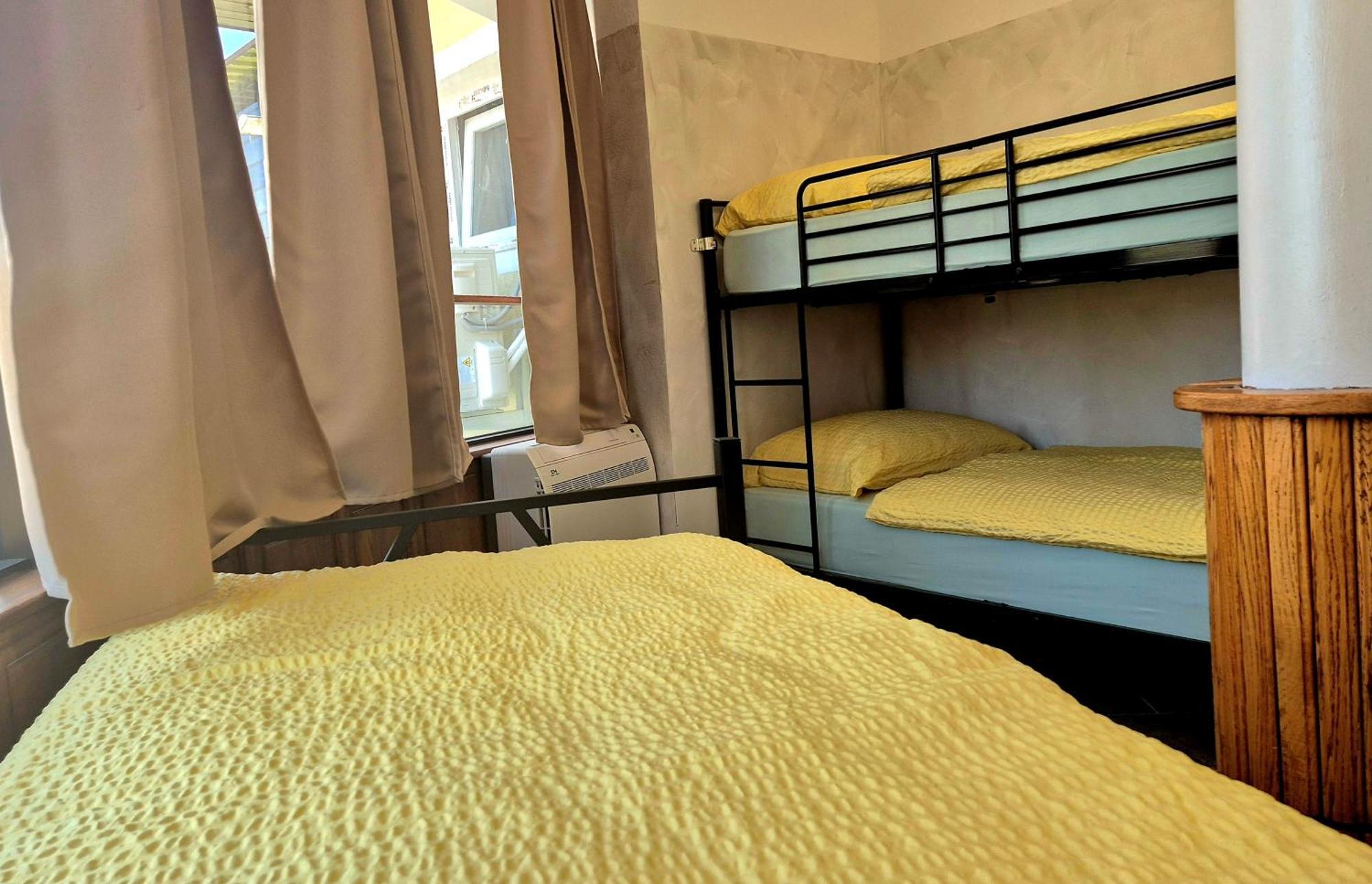 Bled Lesce Station Rooms And Beds Екстер'єр фото