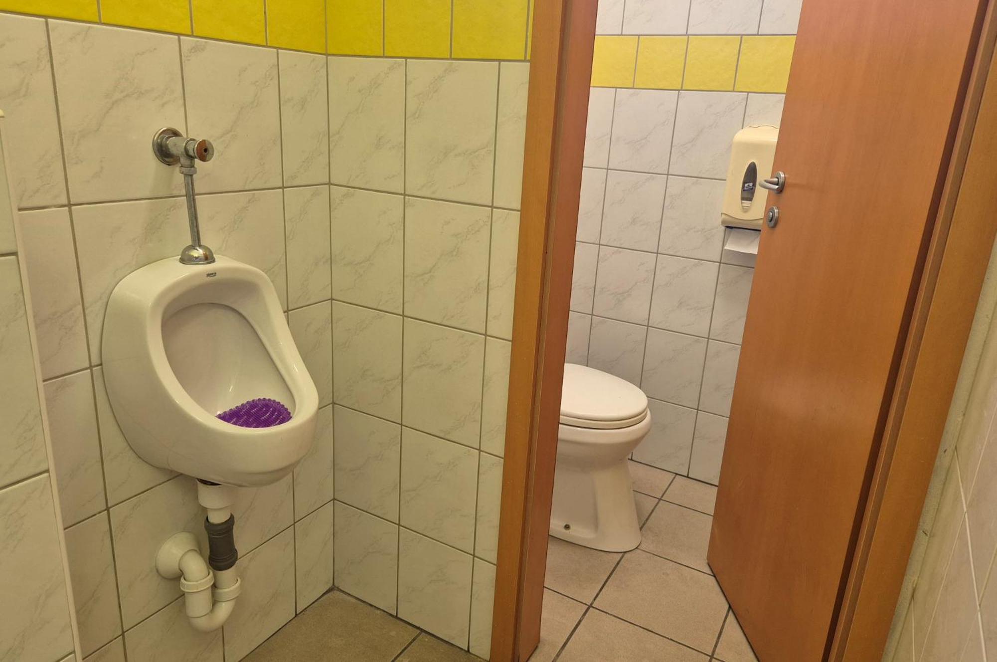 Bled Lesce Station Rooms And Beds Екстер'єр фото