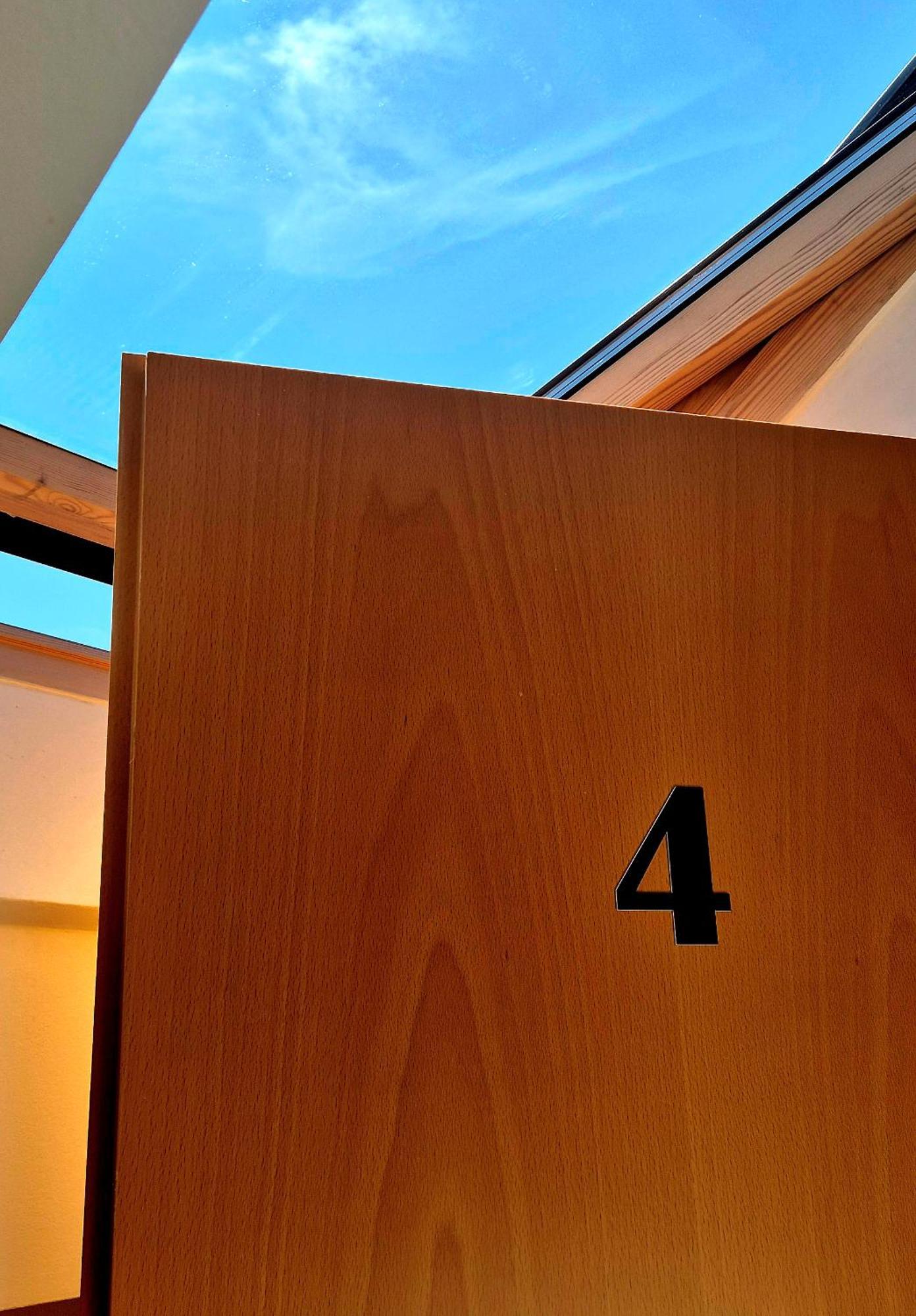Bled Lesce Station Rooms And Beds Екстер'єр фото