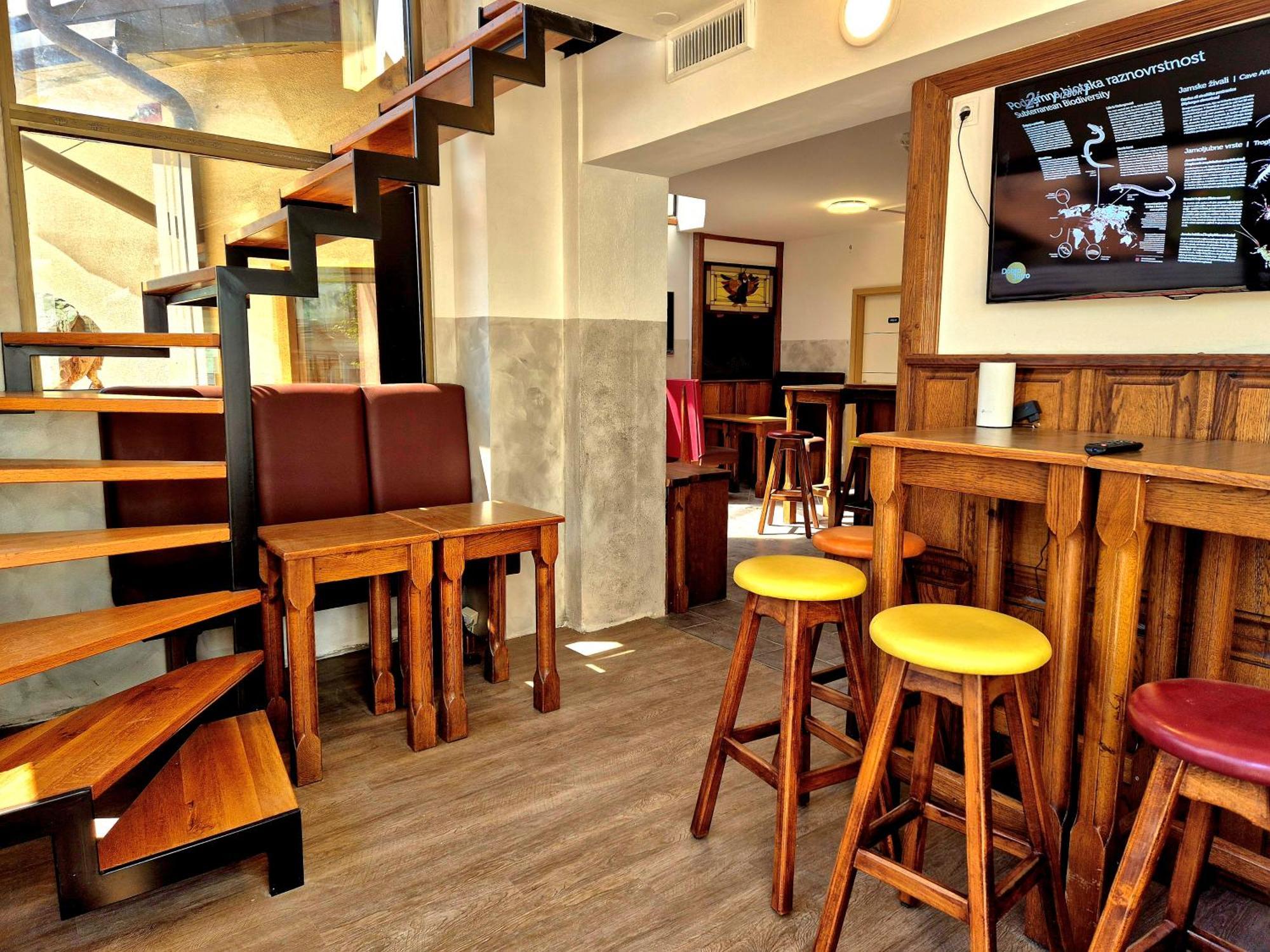 Bled Lesce Station Rooms And Beds Екстер'єр фото